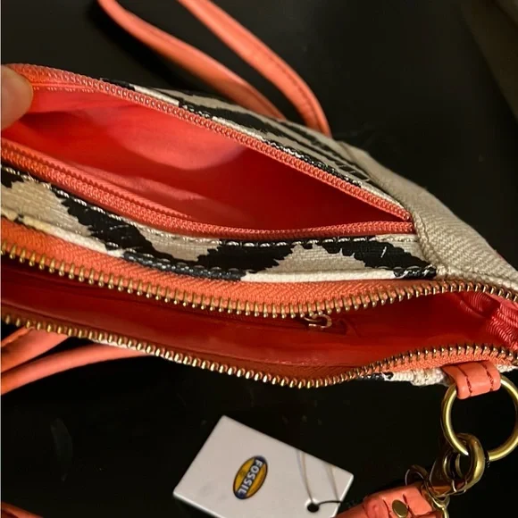 Fossil Zigzag Pattern Crossbody Bag NWT - Picture 6 of 7